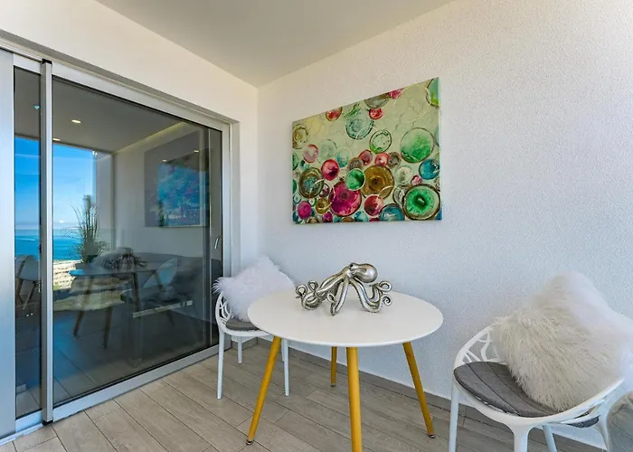 Blue Lagoon - Ocean View Penthouse With Airco & Heated Pool شقة أذيخي