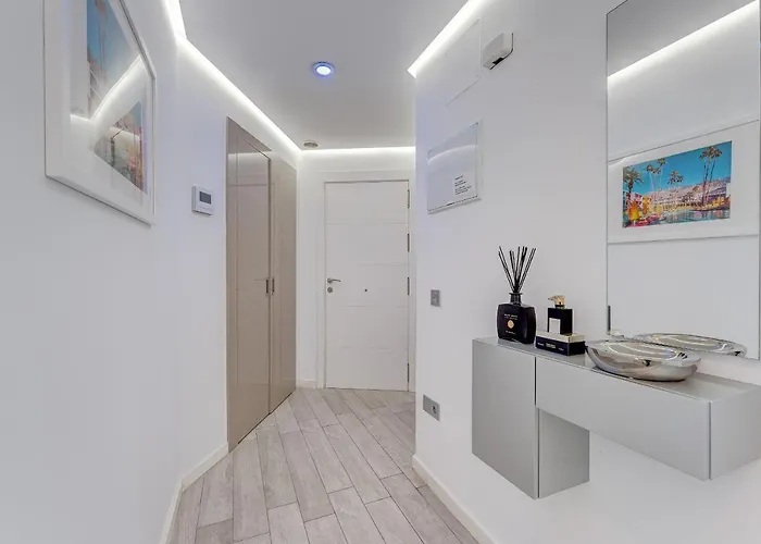 شقة Blue Lagoon - Ocean View Penthouse With Airco & Heated Pool *