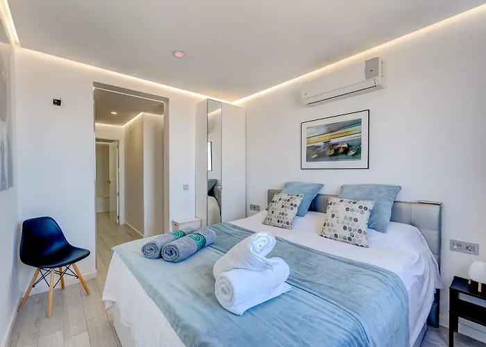 Blue Lagoon - Ocean View Penthouse With Airco & Heated Pool أذيخي