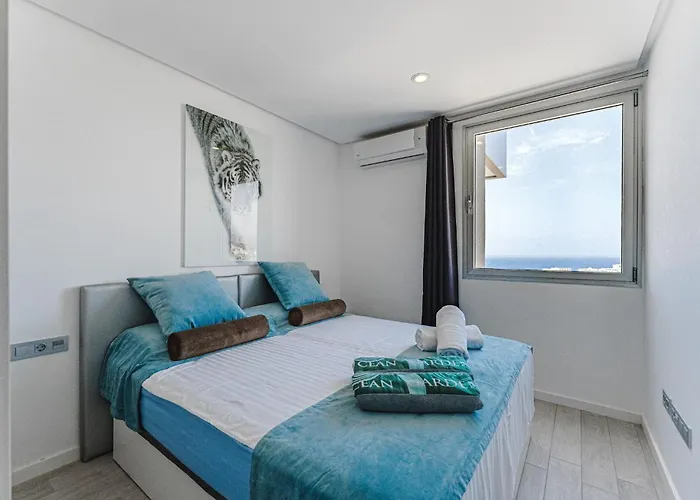 Blue Lagoon - Ocean View Penthouse With Airco & Heated Pool * أذيخي