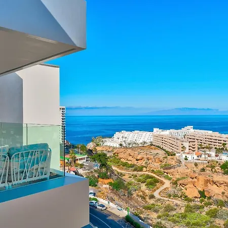 Ocean View Penthouse - Sunset Terrace, Heated Pool, Parking Apartmán *