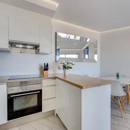 Ocean View Penthouse - Sunset Terrace, Heated Pool, Parking